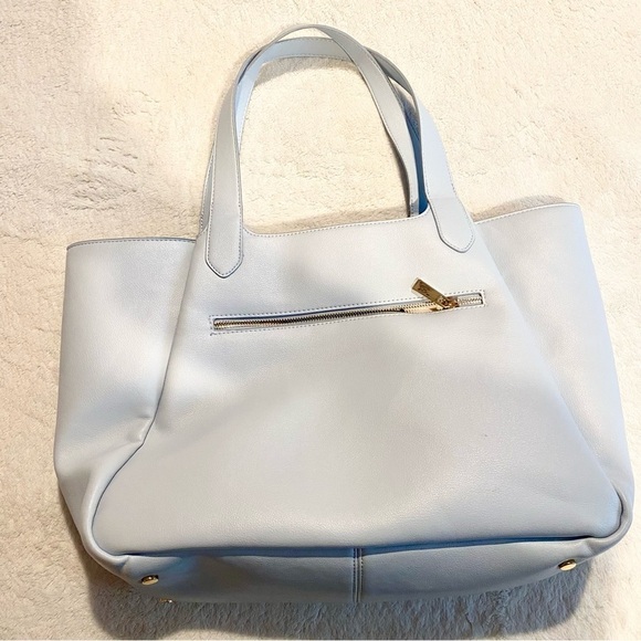 On 34th Extra-Large Tote, Skyway Blue - Picture 9 of 12